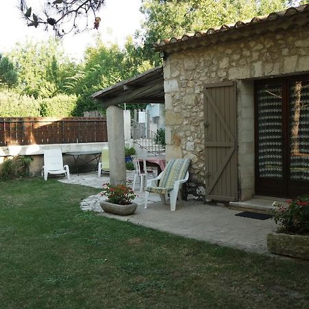 Mas Grimaud - Gite- Studio Et Chambres D'Hotes Familiales Eygalières Eksteriør bilde