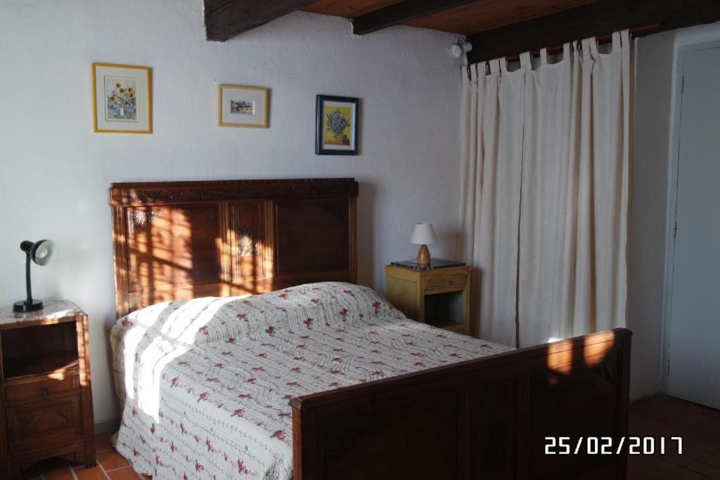Mas Grimaud - Gite- Studio Et Chambres D'Hotes Familiales Eygalières Eksteriør bilde