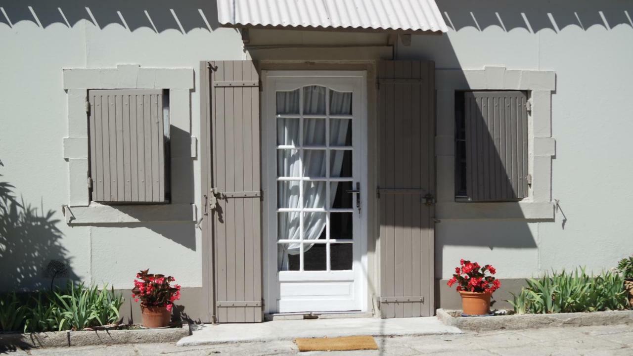 Mas Grimaud - Gite- Studio Et Chambres D'Hotes Familiales Eygalières Eksteriør bilde