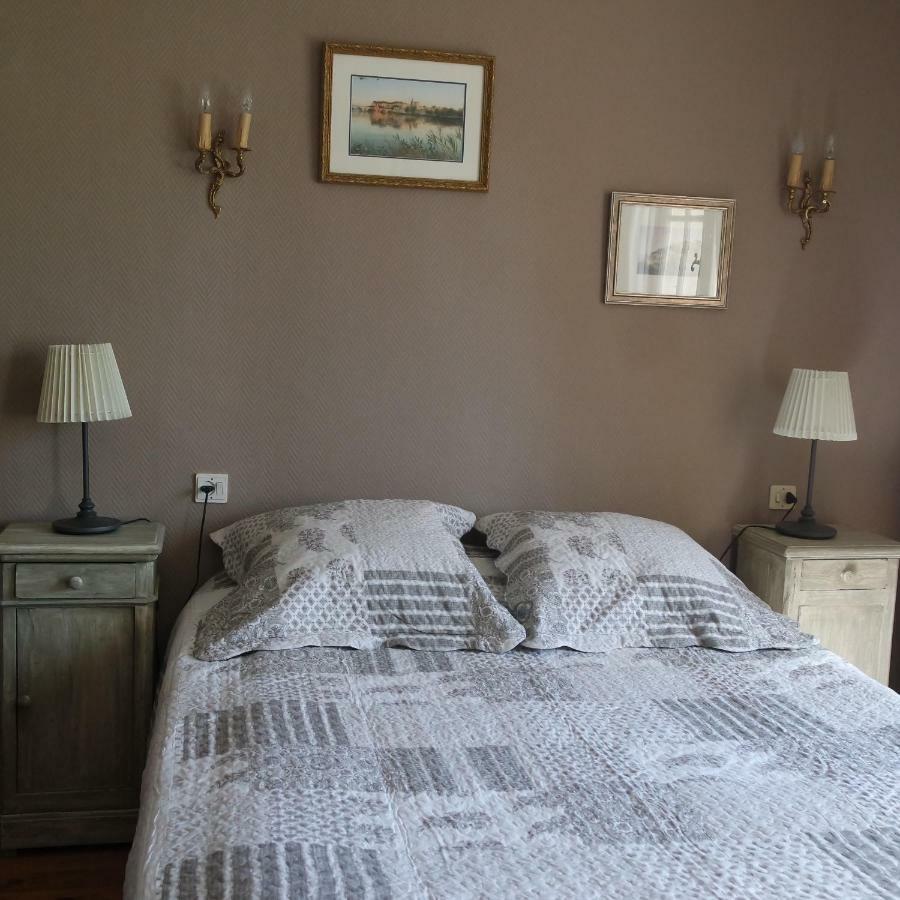 Mas Grimaud - Gite- Studio Et Chambres D'Hotes Familiales Eygalières Eksteriør bilde